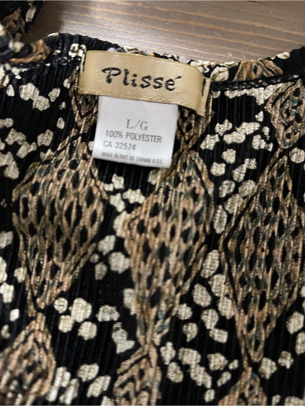 Vintage Black & Gold Patterned V-Neck Cardigan Top - Picture 4 of 6
